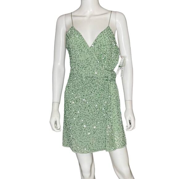 Alice + Olivia Celestine Embellished Wrap Mini Dress Light Sage Women’s Sz 8 - Picture 2 of 8